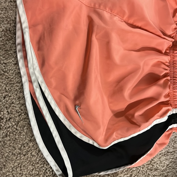 Nike Womens tempo brief-lined running shorts in pink, black and white. - Picture 3 of 4